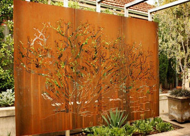 Porcellana Scultura d'acciaio su misura di arte della parete dell'albero del metallo di Corten per la decorazione del giardino fornitore