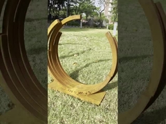 Scultura in acciaio corten per esterni, invecchiata dal produttore, per l'arredamento del giardino