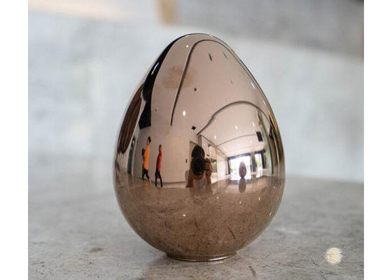 Un buon prezzo. La mano su ordinazione di dimensione ha forgiato lo specchio ovale della scultura dell'uovo di acciaio inossidabile lucidato in linea