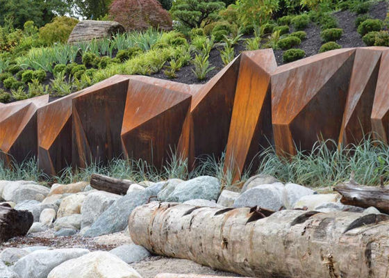Un buon prezzo. Scultura d'acciaio su misura del giardino di Corten di dimensione, decorazione all'aperto di arte del giardino del metallo in linea