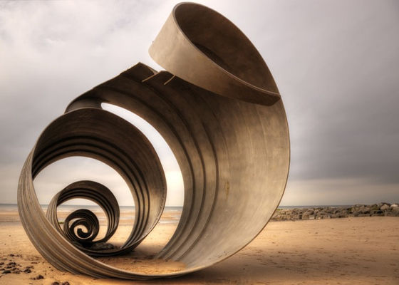 Un buon prezzo. Ornamenti del giardino del metallo della conca, grande scultura dell'acciaio inossidabile del parco astratto in linea