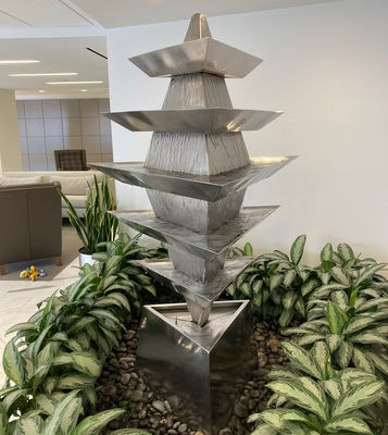 Un buon prezzo. Decorazione pubblica Giardino esterno Fontana d'acqua Scultura in acciaio inossidabile in linea