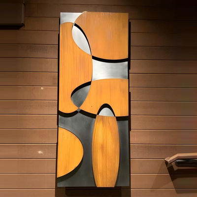 Un buon prezzo. La Musa Geometrica | Scultura da parete in metallo disegnata dall'artista in linea