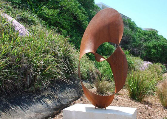 Un buon prezzo. Mestiere arrugginito durevole della scultura d'acciaio del giardino di Corten della decorazione di arte in linea