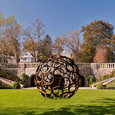 Un buon prezzo. Decorazione personalizzata per esterni o giardino, sfera cava in acciaio Corten In linea