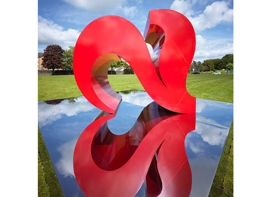 Un buon prezzo. Il giardino moderno dipinto di colore rosso scolpisce il cuore dell'acciaio inossidabile della decorazione della città a forma di in linea