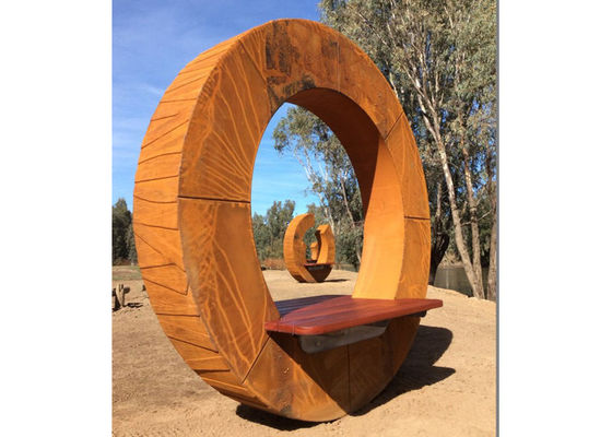 Un buon prezzo. Scultura del giardino di Corten di progettazione del banco di pezzo fucinato per la decorazione, ODM disponibile in linea