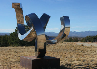 Un buon prezzo. Ornamenti contemporanei lucidati del giardino del metallo della scultura astratta dell'acciaio inossidabile in linea