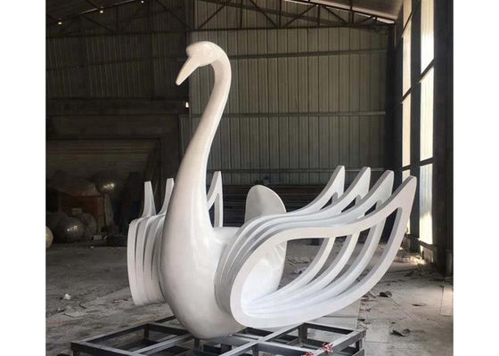 Un buon prezzo. Scultura bianca del cigno della grande bella scultura realistica dell'acciaio inossidabile in linea
