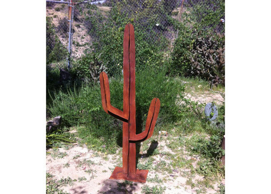 Un buon prezzo. Il giardino all'aperto di progettazione della scultura d'acciaio stupefacente di Corten fiorisce la scultura del cactus in linea