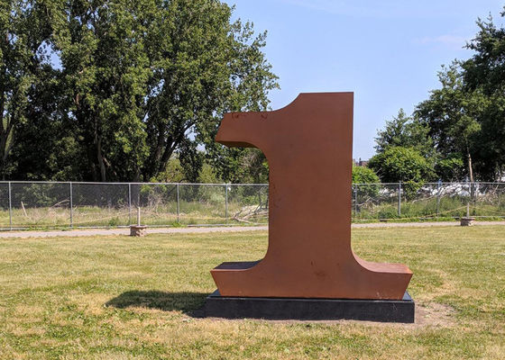 Un buon prezzo. Scultura d'acciaio di numero di Corten della decorazione del metallo della scultura all'aperto contemporanea di arte in linea