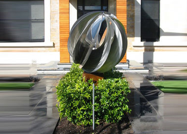 Un buon prezzo. Scultura attraente della sfera dell'acciaio inossidabile/scultura d'acciaio contemporanea in linea