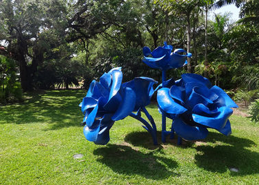 Un buon prezzo. Grande scultura di rosa di metallo blu dipinta / scultura di fiori di giardino di metallo per la decorazione in linea