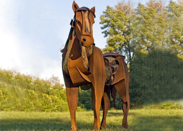 Un buon prezzo. Rifinitura arrugginita a grandezza naturale della scultura del cavallo del metallo/della scultura del giardino cavallo del metallo in linea