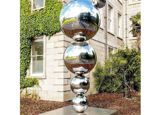 Specchio personalizzato lucidato Arte moderna Sfera in acciaio inossidabile scultura a sfera per esterni