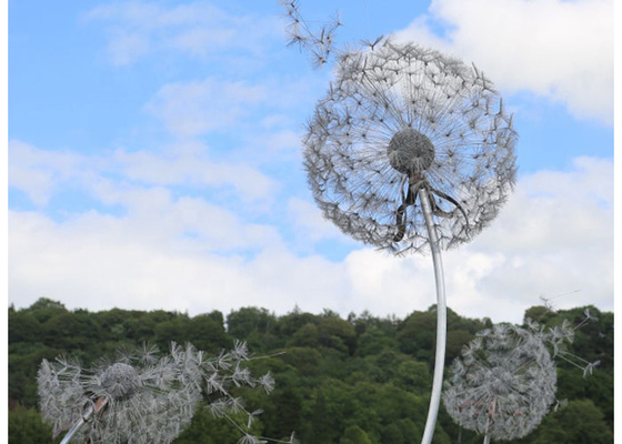 Un buon prezzo. Sculpture di pissenli di acciaio inossidabile per esterno in linea