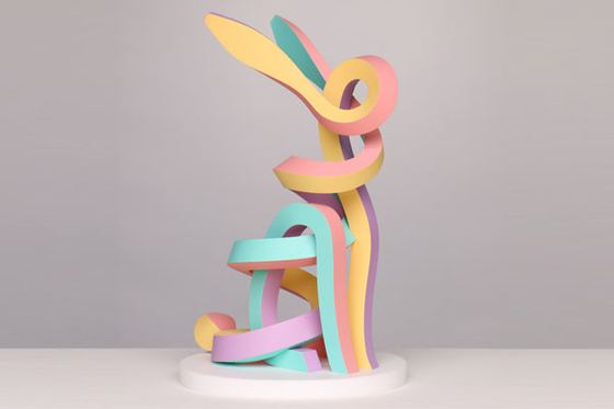 Un buon prezzo. Scultura di cane coniglio in acciaio inossidabile arcobaleno finitura dipinta in linea
