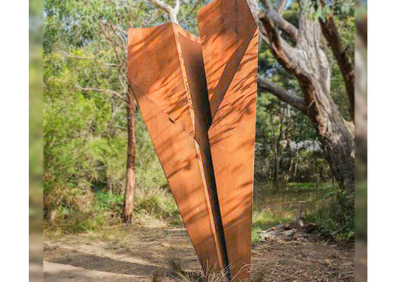 Dimensioni personalizzate Rusted Metal Art Garden Corten Origami in acciaio Sculpture di aerei piegate