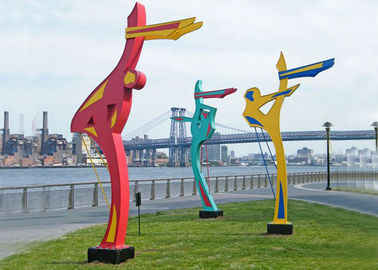Un buon prezzo. Figura all'aperto scultura di dancing del metallo dipinta scultura per il parco pubblico in linea