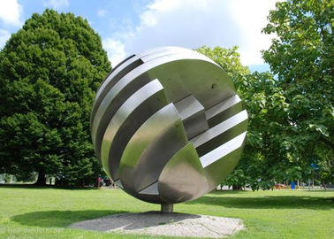 Un buon prezzo. Scultura all'aperto dell'acciaio inossidabile della scultura del metallo della grande palla del giardino in linea