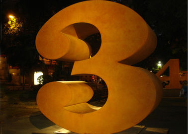 Un buon prezzo. Scultura d'acciaio di Corten di numero tre del metallo per la decorazione all'aperto di arte in linea