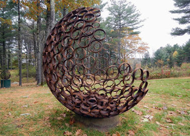 Un buon prezzo. Decorazione d'acciaio contemporanea all'aperto del giardino della scultura di Corten Hemilspheres in linea