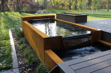 Un buon prezzo. Scultura moderna all'aperto arrugginita di Corten della caratteristica d'acciaio a forma di dell'acqua in linea