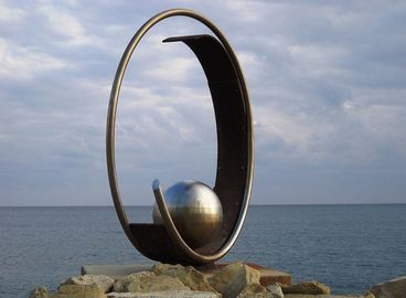 Un buon prezzo. Scultura all'aperto geometrica moderna del metallo dell'acciaio inossidabile per la grande decorazione del giardino in linea