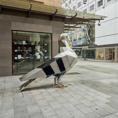Un buon prezzo. Scultura geometrica di piccioni in acciaio inossidabile per decorazioni di cortili e paesaggi urbani in linea