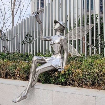 Un buon prezzo. Grande figura in acciaio inossidabile in esterno Scultura moderna di una fatina in metallo in linea