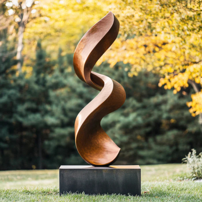 Scultura Contemporanea in Bronzo Eterea Ascesa, Spessore 2.5mm, Altezza 150cm, per Decorazione Giardino in Spazi Interni ed Esterni