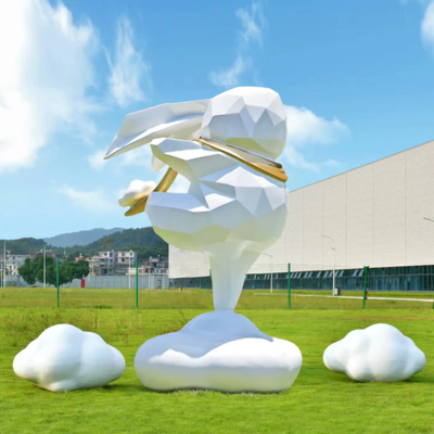 La più bella scultura geometrica di un coniglio su una nuvola di fibra di vetro - 200cm H Outdoor Art