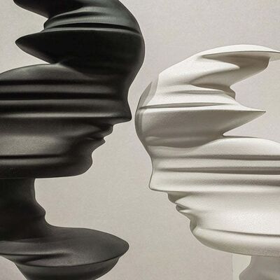 Un buon prezzo. Scultura in fibra di vetro decorativa su misura Abstract Sculpture in grandezza naturale Statue metalliche in linea