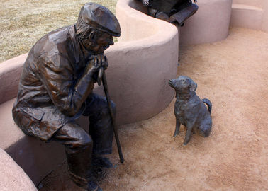 Un buon prezzo. Statua bronzea del cane e dell'uomo anziano per la decorazione domestica del pubblico del giardino in linea