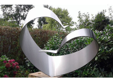 Un buon prezzo. Scultura all'aperto dell'acciaio inossidabile di progettazione semplice, sculture all'aperto spazzolate del metallo moderno in linea