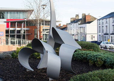 Un buon prezzo. 3D che disegna scultura commemorativa al capo di squadrone Sam Bailey all'istituto universitario di Lincoln in linea