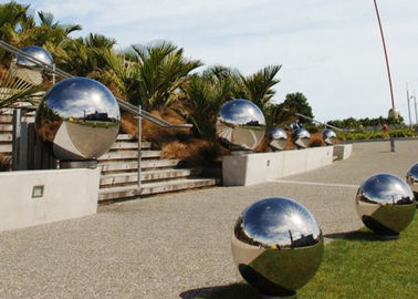 Un buon prezzo. Grande uso all'aperto del giardino delle sfere della scultura lucidato specchio dell'acciaio inossidabile in linea