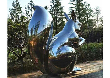 Un buon prezzo. Artisti animali adorabili su ordinazione della scultura, scultura dello scoiattolo per la decorazione del giardino in linea