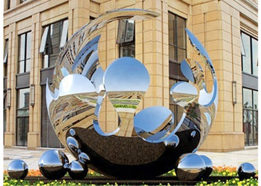 Un buon prezzo. Grande sfera degli artisti della scultura dell'acciaio inossidabile dello specchio di progettazione unica per all'aperto in linea