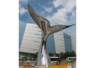 Un buon prezzo. Grande scultura contemporanea della coda della balena dell'acciaio inossidabile per paesaggio urbano in linea