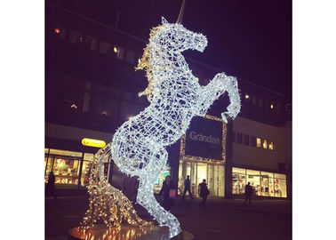 Un buon prezzo. Incredibilmente scultura del cavallo del filo di acciaio, scultura d'acciaio del cavallo in linea