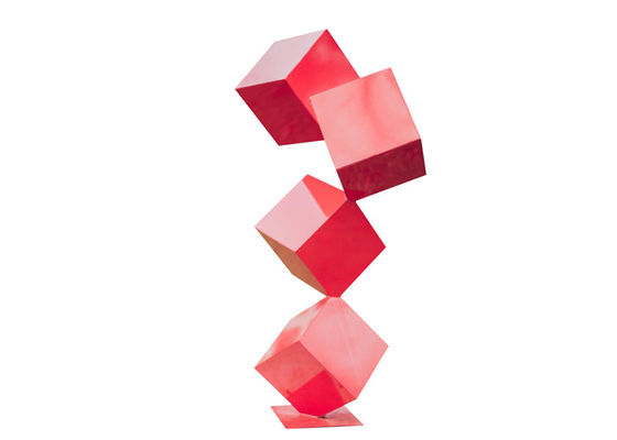 Il contemporaneo su ordinazione di colore ha dipinto la scultura a file del cubo di acciaio inossidabile