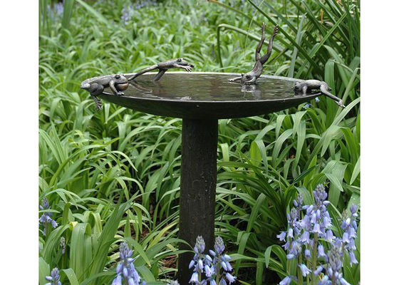 Un buon prezzo. Sculture bronzee d'imitazione antiche fondenti del giardino della ciotola del bagno della rana in linea