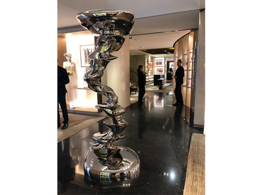 Un buon prezzo. Scultura di turbinio di acciaio inossidabile dello specchio per la decorazione all'aperto in linea