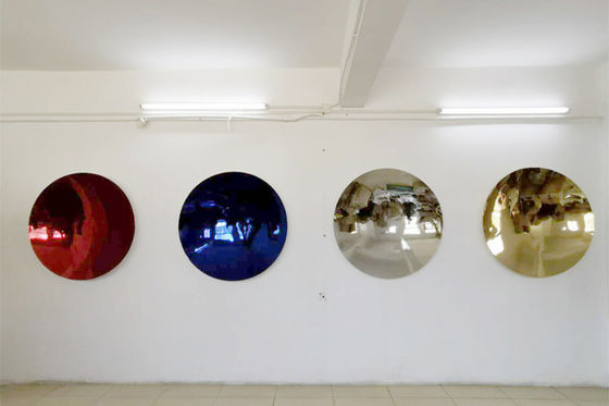 Un buon prezzo. Scultura dello specchio concavo della circolare di acciaio inossidabile di colore da Anish Kapoor in linea