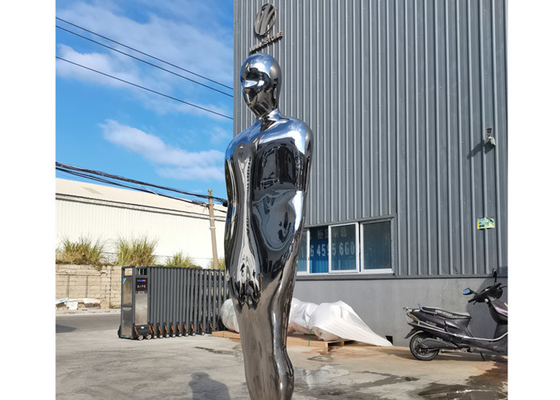 Lo specchio ha lucidato la figura umana astratta a grandezza naturale sculture degli ss
