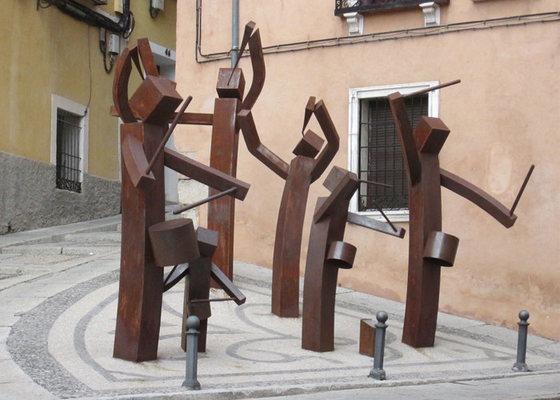 Un buon prezzo. Scultura della banda d'acciaio del ODM Rusty Man Play Instruments Corten in linea