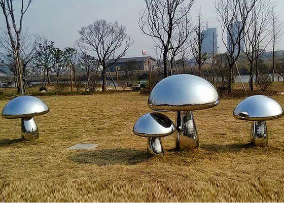Un buon prezzo. Scultura lucidata su misura del fungo di acciaio inossidabile per il parco all'aperto del giardino in linea